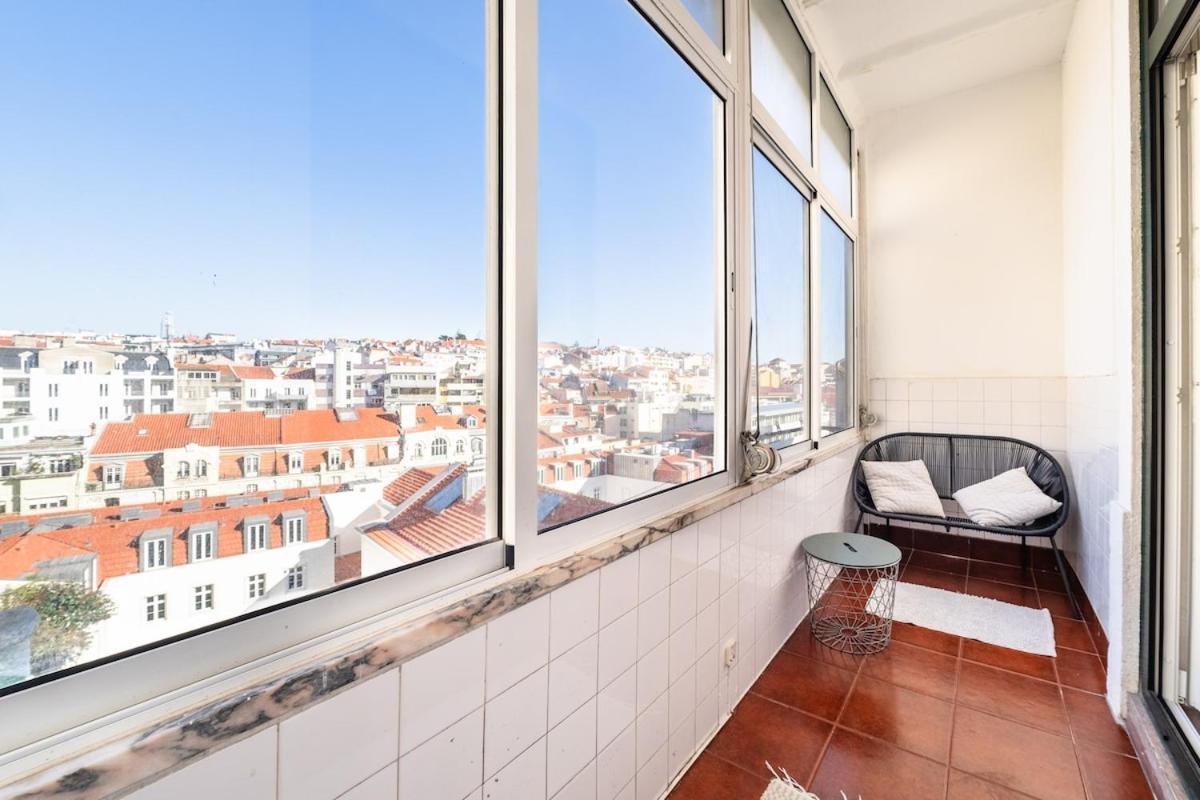 Prime Five Bedroom Apartment Overlooking Marques De Pombal Lisboa Eksteriør bilde