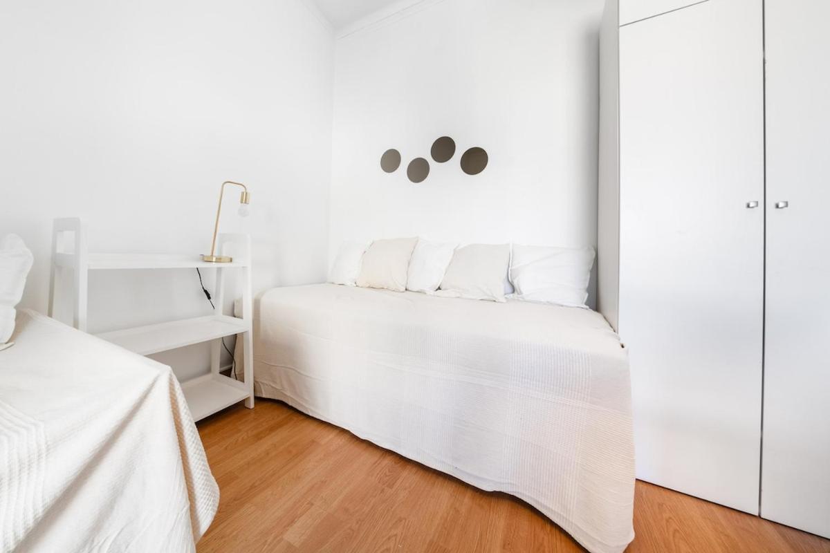 Prime Five Bedroom Apartment Overlooking Marques De Pombal Lisboa Eksteriør bilde